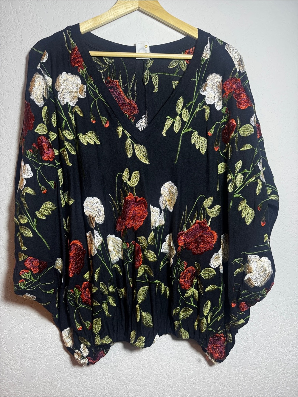 Akemi + Kin Blouse Womens XS/S Floral Embroidered Boho whimsigoth romantic